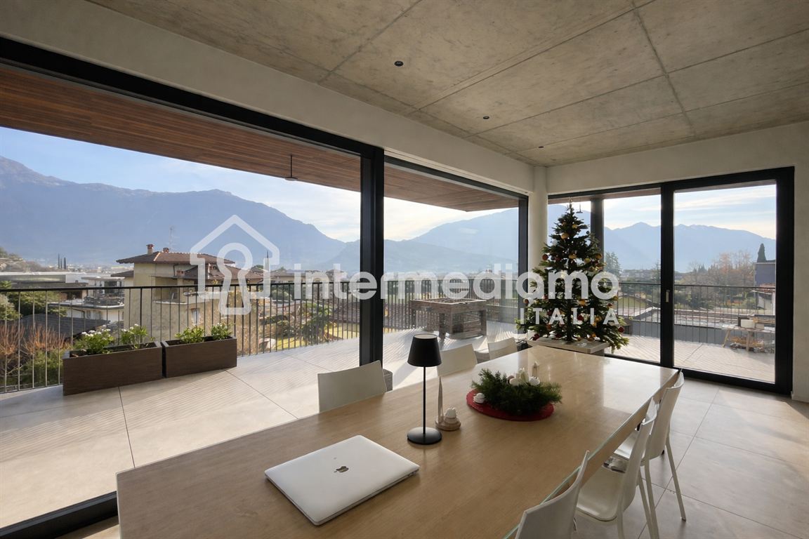 IL PIU' BELL' APPARTAMENTO DI RIVA DEL GARDA - Attico Residenziale Riva del Garda